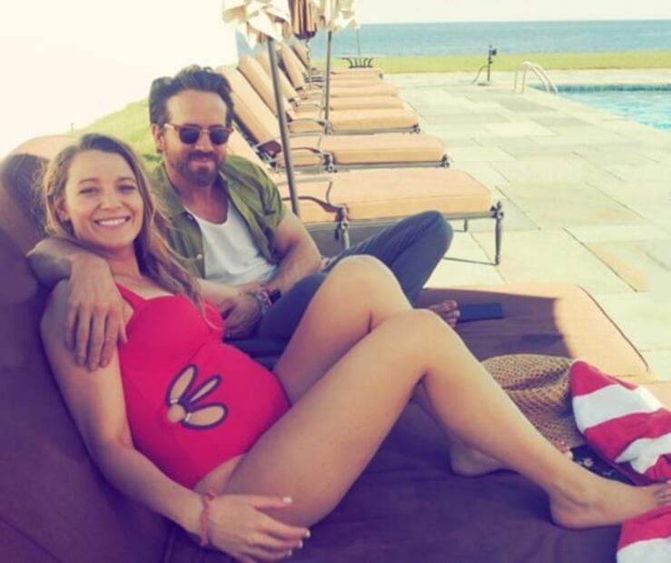 Blake Lively compartió fotos de su baby bump para que los paparazzi la dejen en paz