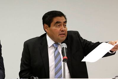 Camacho, hombre fundamental en la política, dice Barbosa