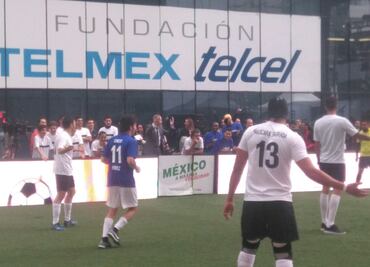 Sergio Pérez y Esteban Ocon chocan en la cancha
