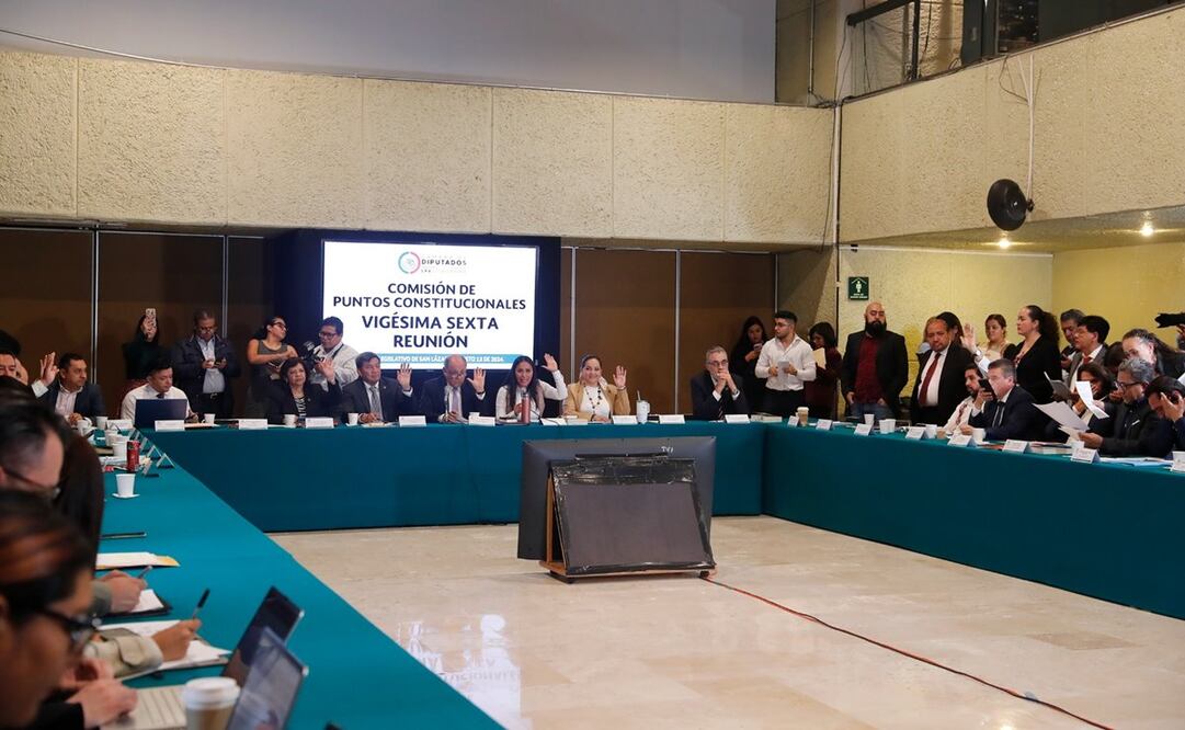 La diputada Adriana Bustamante (Morena) culpó a los gobiernos federales anteriores, priistas y panistas, de permitir que la industria de los vapeadores se expandiera. Foto: Especial