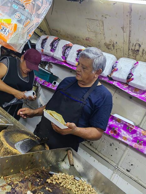 El taquero causó euforia en redes sociales. Foto: Facebook Los Tripones Vlog