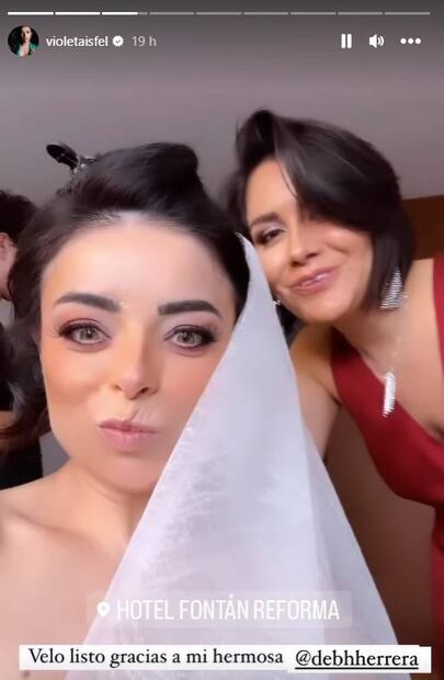 Violeta Isfel se casa y entra del brazo de su hijo 