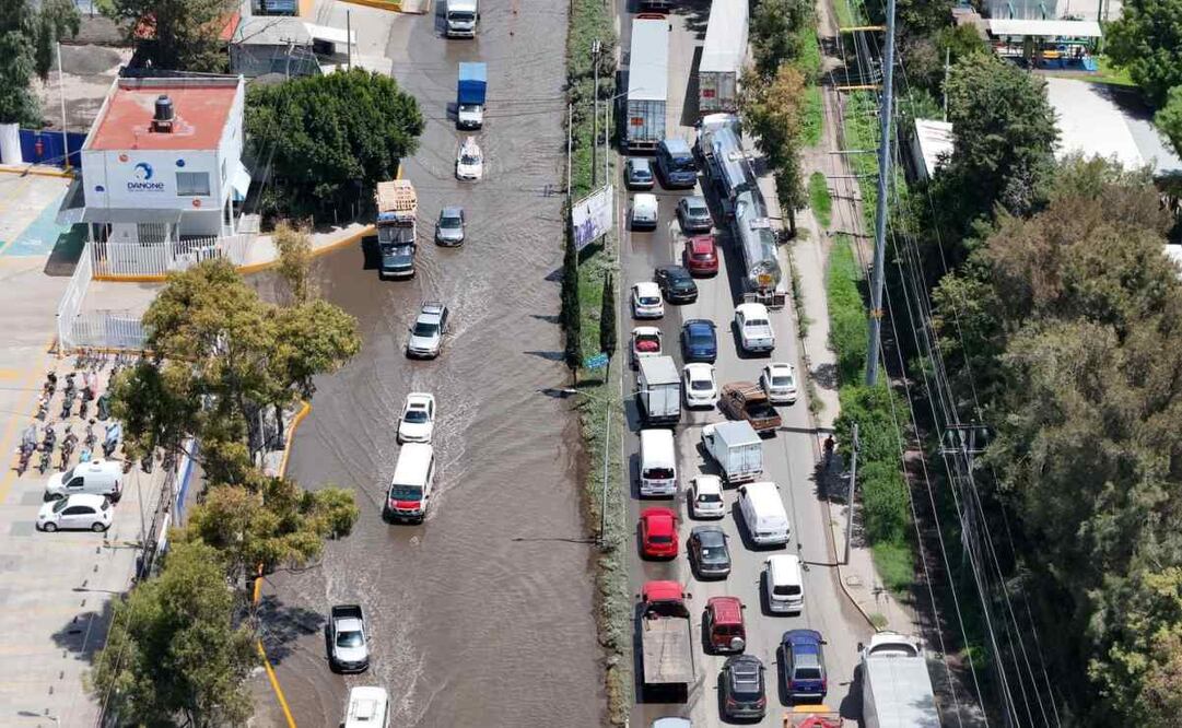 Mega bache localizado en la carretera Cuautitlán-Tlalnepantla. Foto: Especial