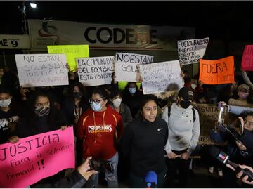 Bloquean Avenida Churubusco en apoyo a la Selección Mexicana de futbol americano