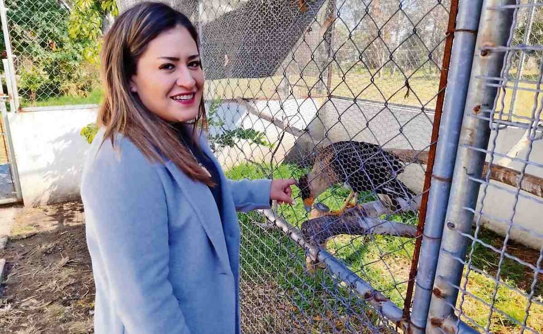 Mónica Ballesteros reconoció la labor del personal de la brigada al convencer a los dueños de entregar a los animales, al hacerles notar que el maltrato es un delito. Foto: Fabián Evaristo / EL UNIVERSAL