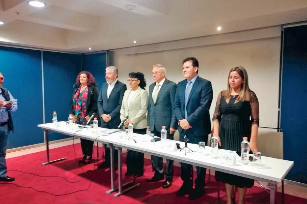 Los seis diputados locales entrantes del PRD plantearon su agenda legislativa para el primer Congreso local. (ESPECIAL)