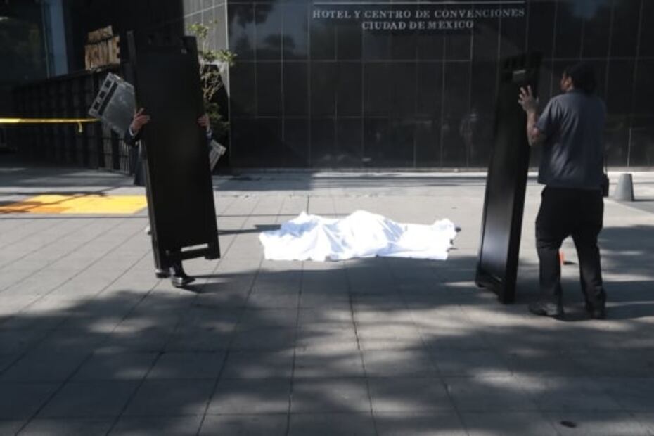 Hombre se arroja desde el séptimo piso del Hotel Hilton; antes, llamó a su pareja