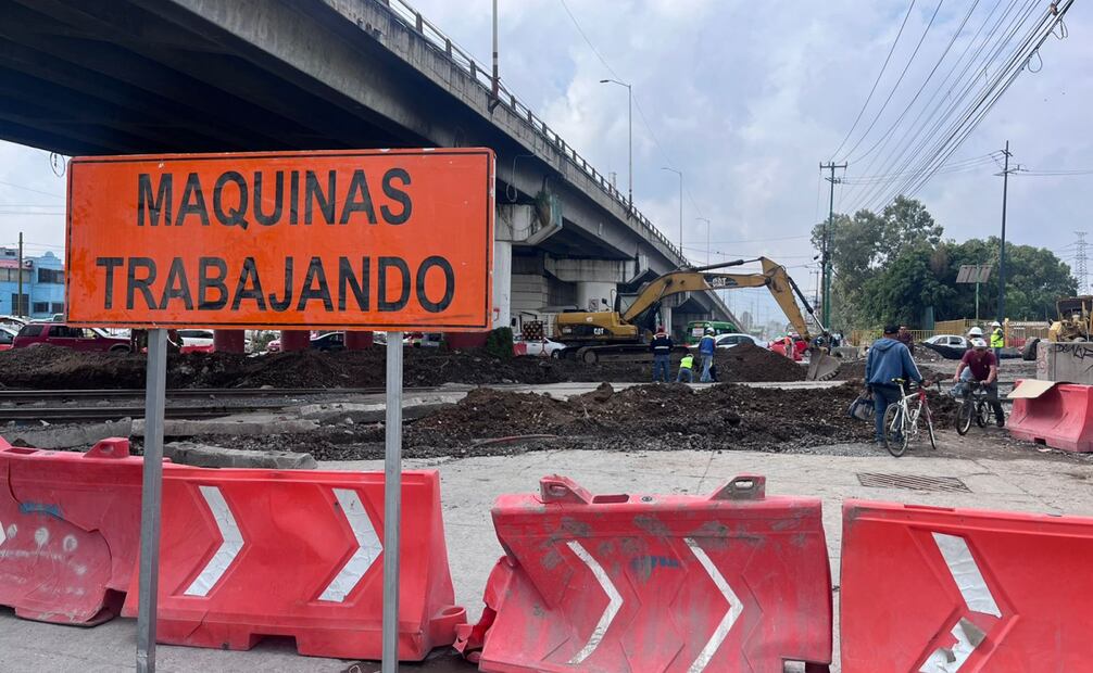 Boulevard Tultitlán cerrado por obras de Tren Suburbano al AIFA. Foto: Especial