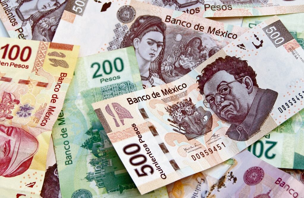 Banco de México (Banxico) dio a conocer que al cierre de la semana que terminó el 16 de febrero, la circulación de billetes y monedas aumentó en 17 mil 398 millones de pesos. Foto: iStockphoto