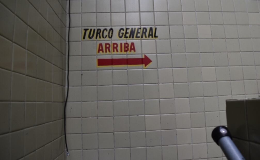 ¿Turco, vapor o regaderazo? Covid evapora en CDMX tradición de los baños públicos