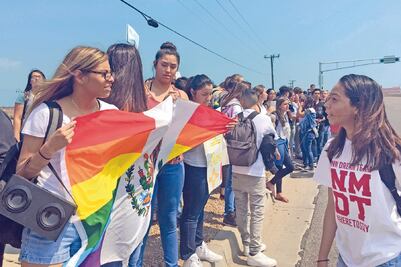 Trump considera camino a ciudadanía para dreamers