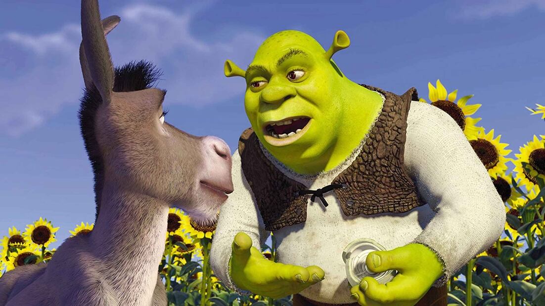 Shrek sorprendió al joven festejado, quien se mostró conmovido. Foto: Dreamworks