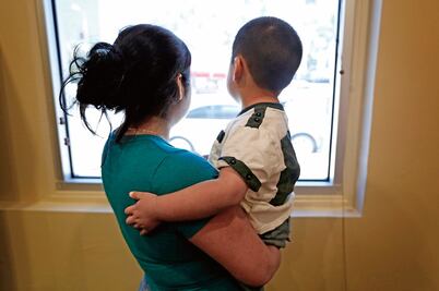 Texas retiene actas a los hijos de mexicanos