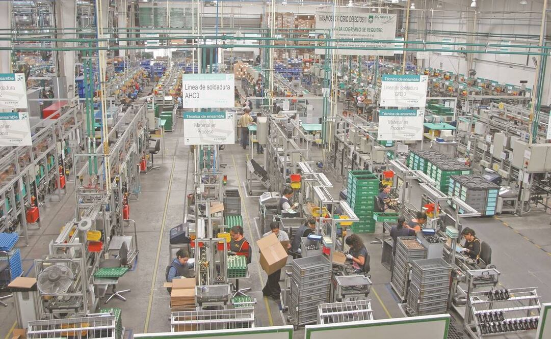 De acuerdo con la Secretaría de Hacienda, las empresas del sector manufacturero son unas de las que destacan por sus adeudos fiscales. Foto: Archivo/ EL UNIVERSAL.