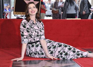 Anne Hathaway presume su embarazo en redes sociales