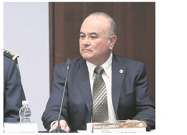 Ernesto Ruffo se baja de contienda panista