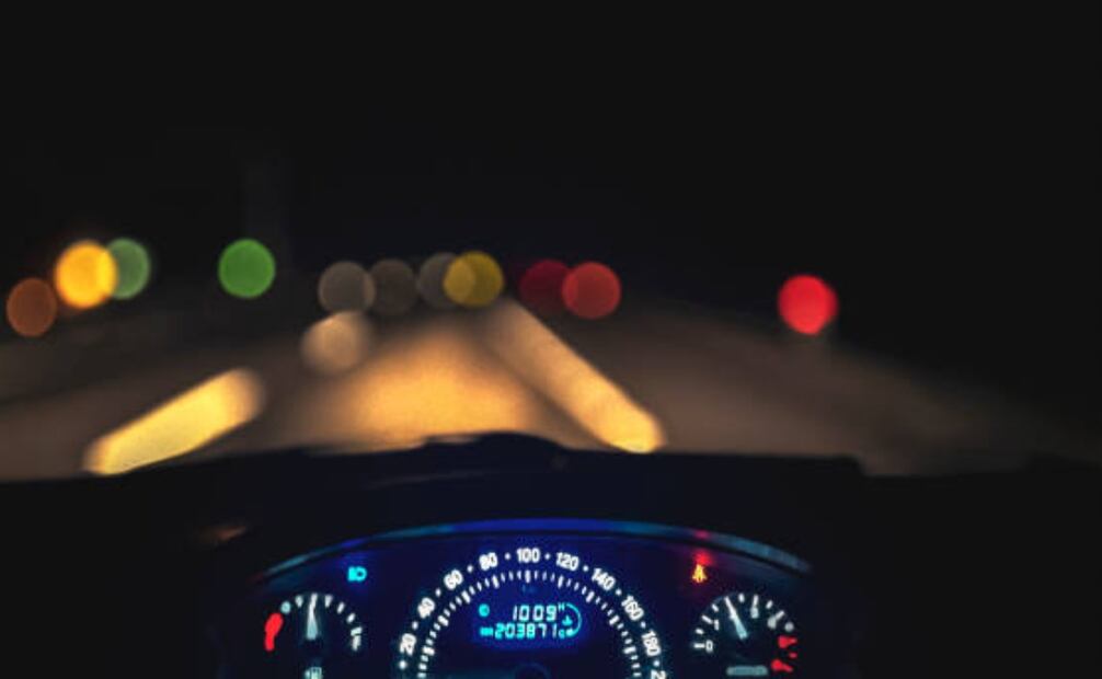 A través del odómetro puedes ver el kilometraje de tu moto. Foto: Istock