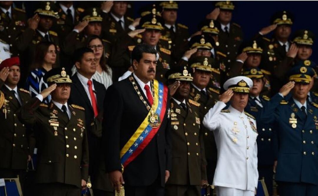 Nicolás Maduro indicó que fueron capturados varios de los responsables de los atentados y parte de la evidencia (Foto: AFP)