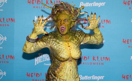 Heidi Klum luce irreconocible con su disfraz de Medusa en Halloween 2025