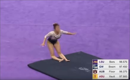 Gimnasta se rompe las dos piernas en plena competencia