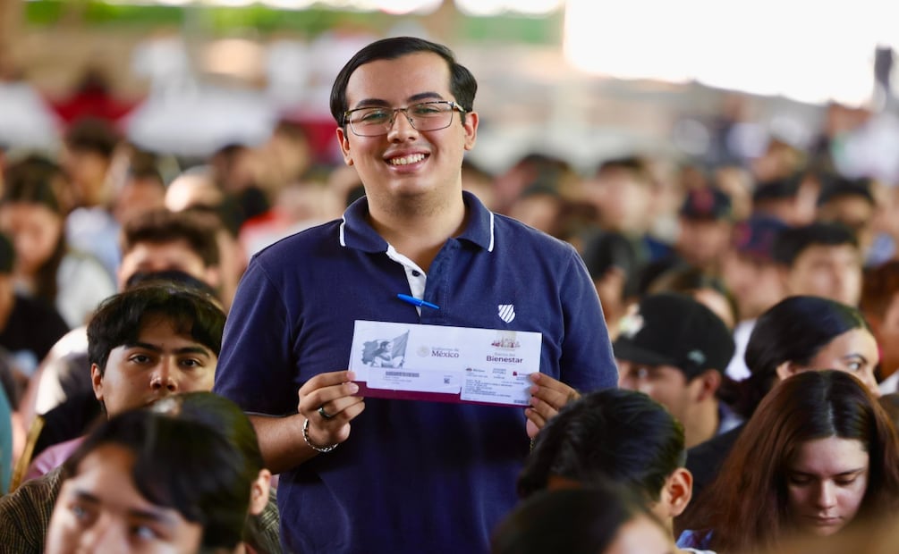 Transportistas marchan por la paz y justicia tras el asesinato del alcalde de Uruapan. Foto: Especial