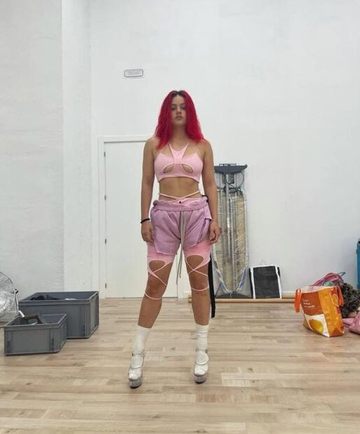 Rosalía sorprende con un cambio de imagen, ahora es pelirroja