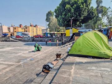 Reubicación de migrantes en CDMX; 50 trasladados a albergues y 700 a refugios temporales
