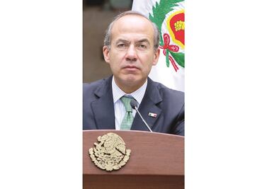 Ex presidente Felipe Calderón critica expulsión de panistas