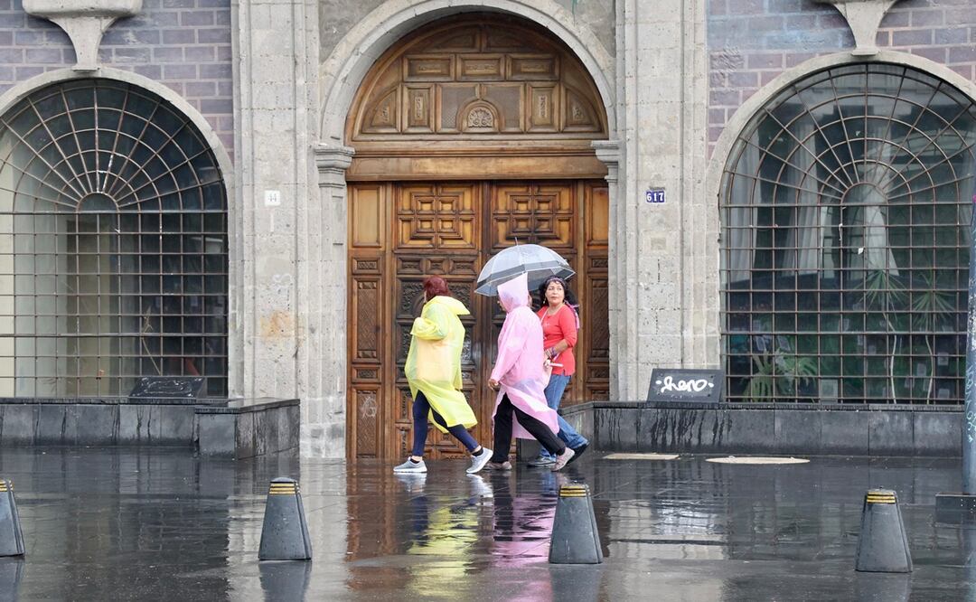 Esta tarde, se registra lluvia ligera en la Ciudad de Mexico. En las 16 alcaldías se registró lluvia moderada, que no afecta las vialidades.
Foto: Valente Rosas