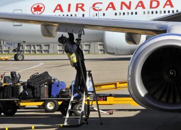 Por amenazas de bomba suspenden tráfico aéreo en Canadá; evacuan a viajeros y personal en varios aeropuertos