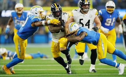 Los Chargers derrotan 25-10 a los Steelers en juego de la semana 10 de la NFL