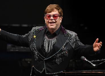 Elton John cancela conciertos por neumonía