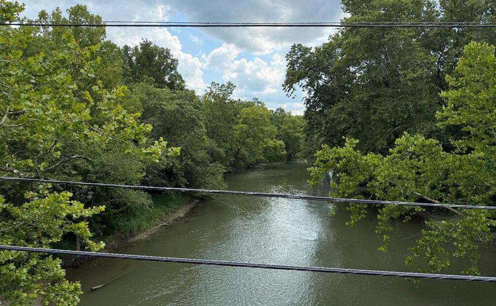 El vicepresidente republicano y su familia realizaron el pasado 2 de agosto, por el cumpleaños número 41 de Vance, un paseo familiar en barco por el río Little Miami, un afluente del río Ohio que no tiene fondo suficiente para permitir el desplazamiento de los barcos del Servicio Secreto. Foto: AP