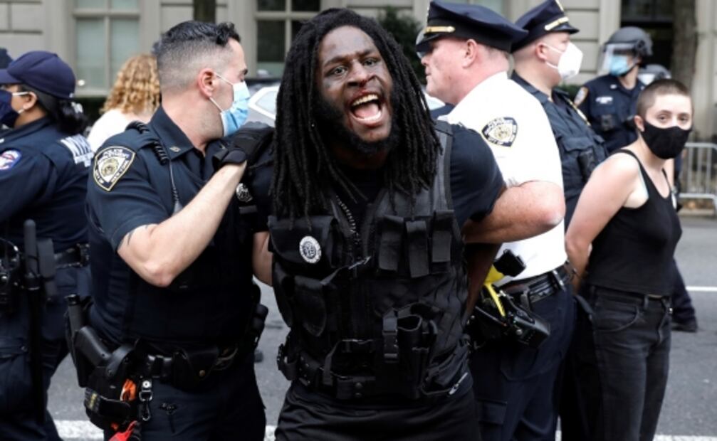 Protestas del Black Lives Matter opacan la Gala Met 2021