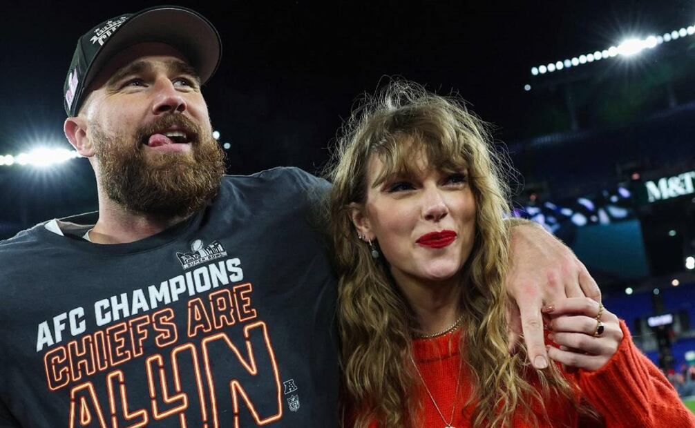 La superestrella pop estadounidense Taylor Swift y su pareja, el jugador de fútbol americano Travis Kelce iniciaron su romance en 2023, primero alejados del ojo público y de los medios, después, se mostraron juntos y enamorados en conciertos y en partidos. 