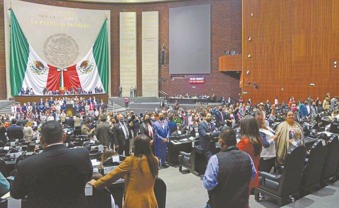 Durante el debate en la Cámara de Diputados por la miscelánea fiscal, legisladores morenistas le dieron la espalda a la diputada Margarita Zavala. Foto: Diego Simón Sánchez. EL UNIVERSAL