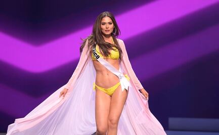 A Andrea Meza se le baja la presión tras utilizar el traje típico para Miss Universo