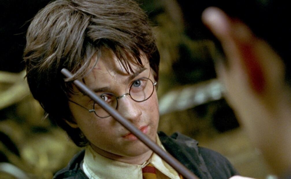 A Harry Potter le cae maldición