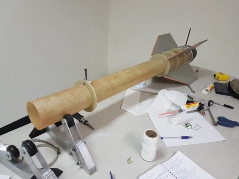 Estudiantes del IPN Ticomán buscan fondos para competir con cohete sonda en competencia internacional
