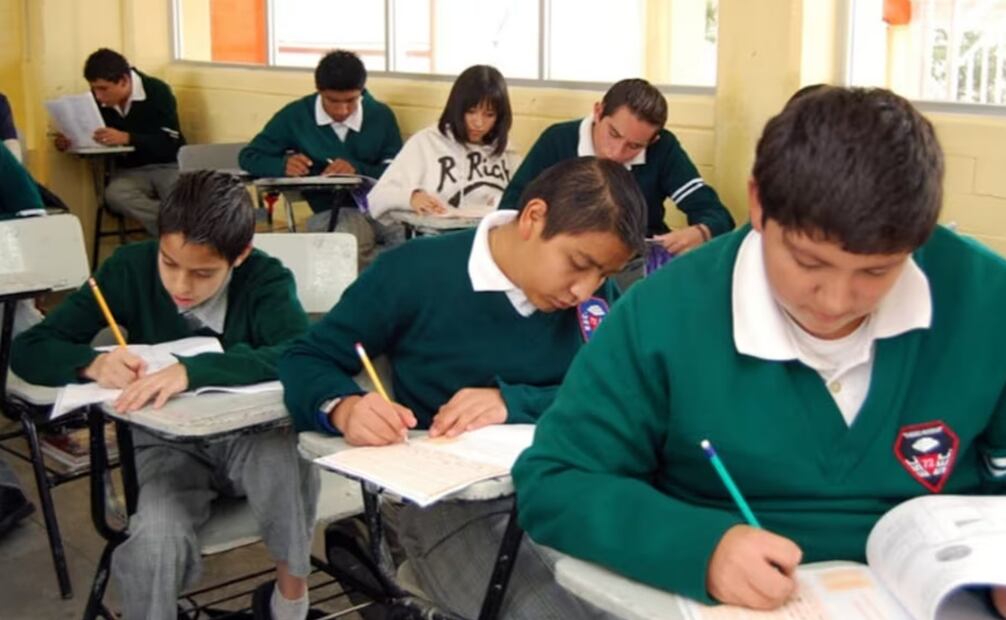 Estudiantes de secundaria podrán inscribirse para recibir la nueva Beca Rita Cetina. Foto: Archivo El Universal