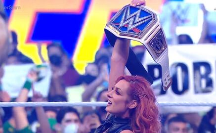 Becky Lynch regresa y es campeona femenil de Smackdown