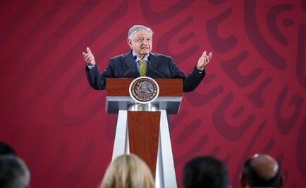 AMLO convoca a banqueros a bajar comisiones con competencia