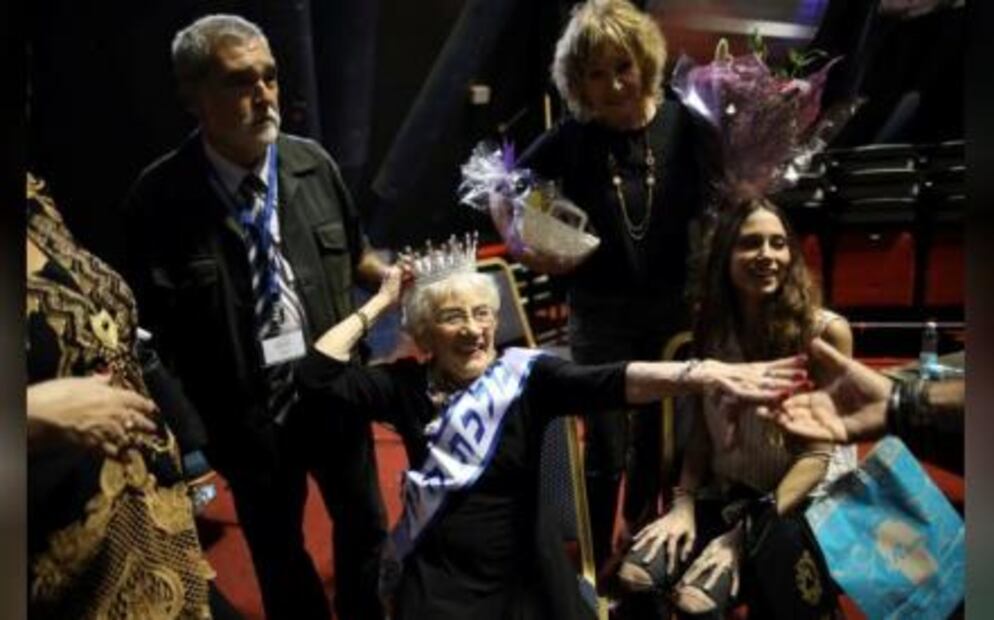 Coronan a sus 93 años a "Miss Sobreviviente del Holocausto"