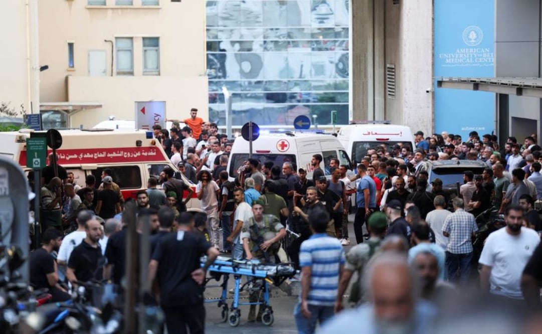 Cientos de personas fueron hospitalizadas después de la explosión de bípers en Líbano. Foto: X @agusantonetti