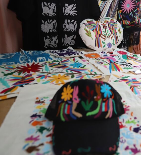 Tenango de Doria, la comunidad otomí que se enfrenta a Carolina Herrera 
