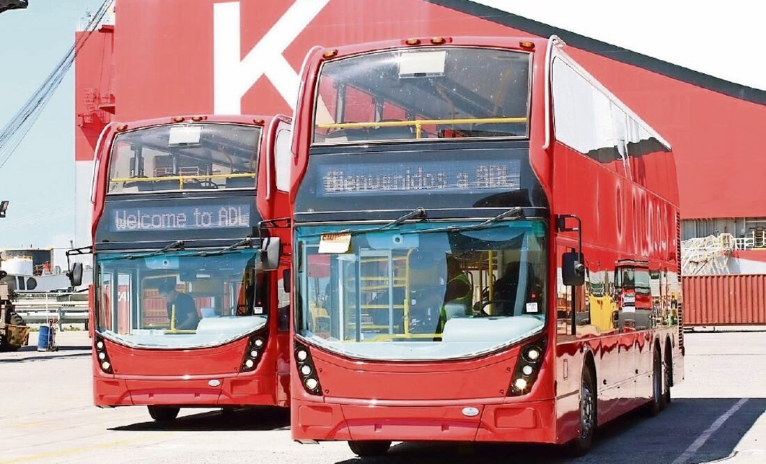 Las dos unidades que se encuentran en el puerto de Veracruz tienen capacidad para transportar 130 pasajeros y emiten bajas emisiones contaminantes (CORTESÍA)