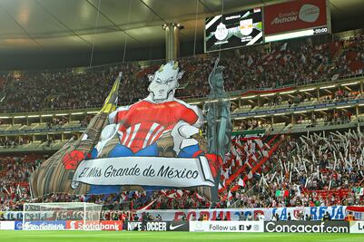 Afición de Chivas presume mosaico ante Red Bulls