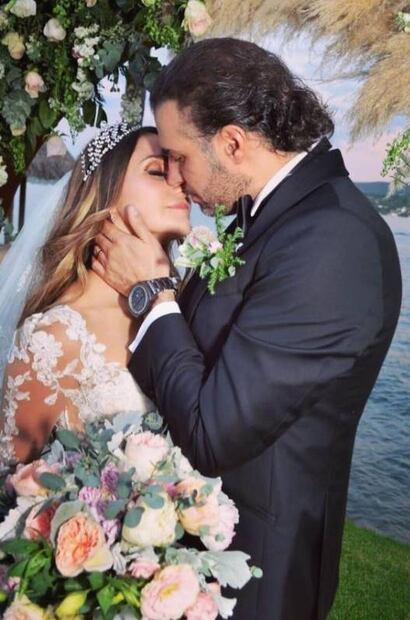 Dulce María y su esposo celebran tres años de amor con románticos mensajes