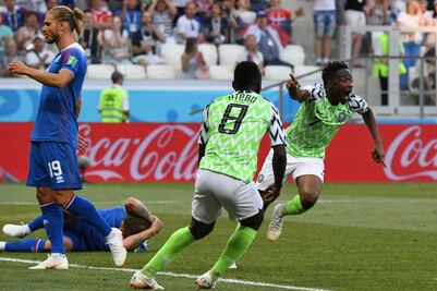 Nigeria derrota a Islandia y le da vida a Argentina