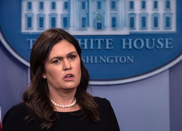 Echan de restaurante a vocera de la Casa Blanca "por trabajar para Trump"